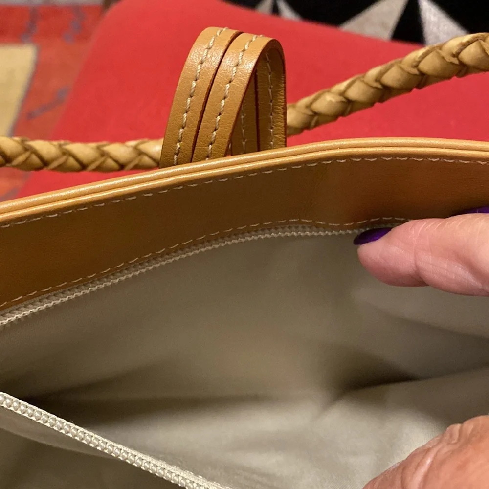 Burberry London Authentic handbag. In better than good condition. - Picture 12 of 16